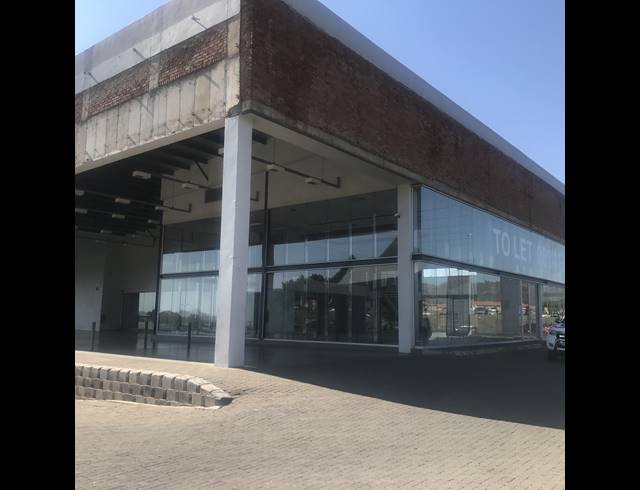 3,050M² SHOWROOM TO LET IN WATERVAL EAST